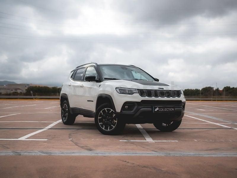 Usado Jeep Compass Trailhawk 240 CV (176 kW) 2022 Blanco SUV