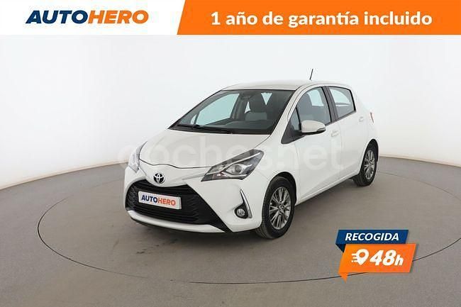 Usado Toyota Yaris Active 72 CV (52 kW) 2020 Blanco Berlina