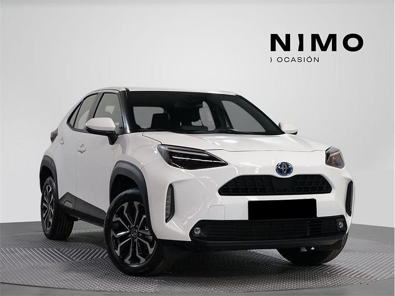 Gris grafito Usado 2022 Toyota Yaris Hybrid Active | 24.000 € (Caro) - Imagen 1/4