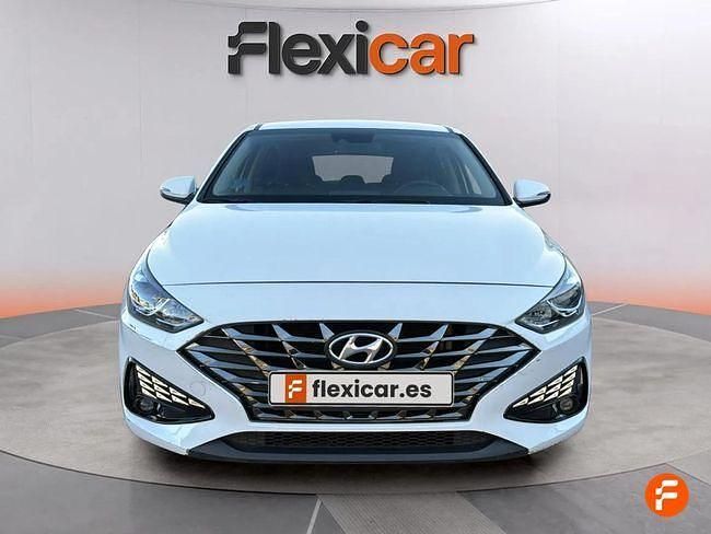 Usado Hyundai i30 120 CV (88 kW) 2023 Blanco