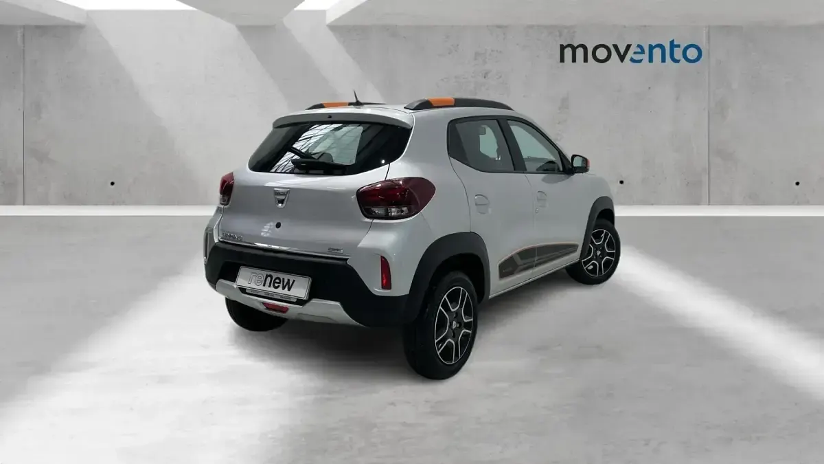 Usado Dacia Spring Comfort Plus 33 kW (45 CV) 2022 Gris Utilitario