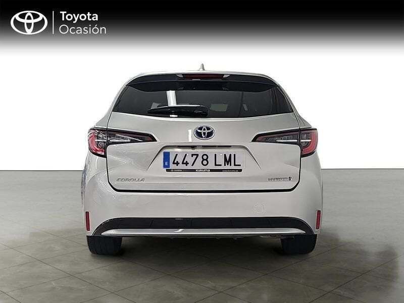 Usado Toyota Corolla Active 122 CV (89 kW) 2021 Plata