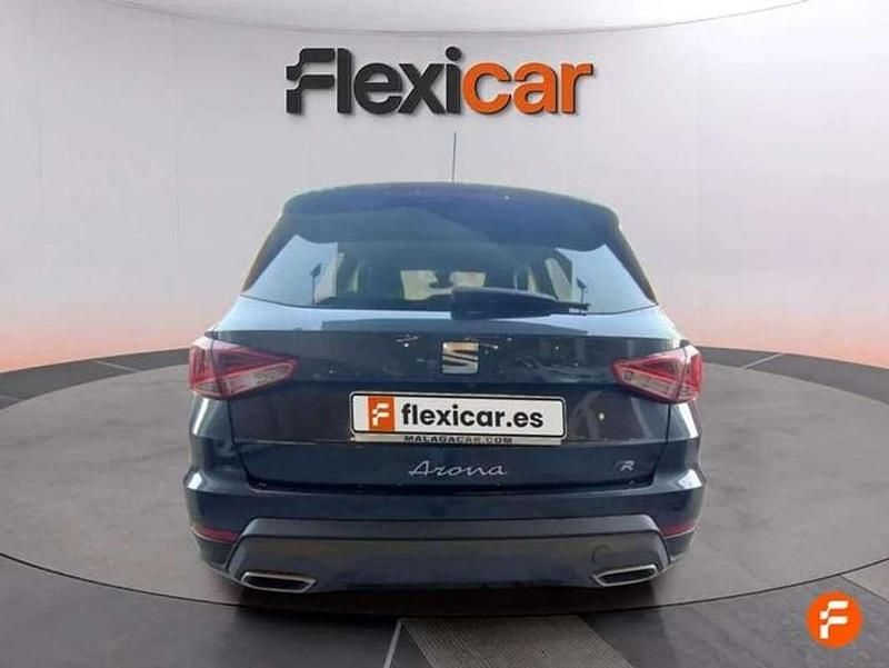 Usado Seat Arona FR 110 CV (80 kW) 2022 Gris SUV
