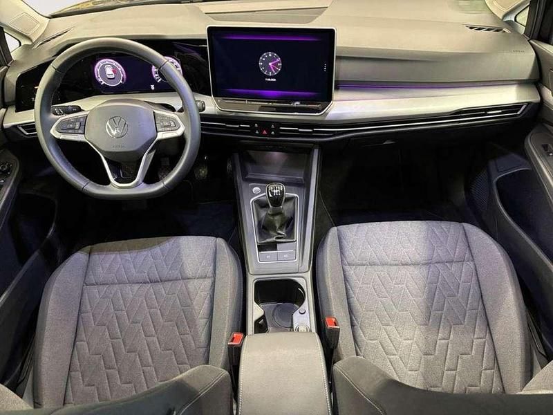 Usado VW Golf VIII 116 CV (85 kW) 2025 Gris Utilitario