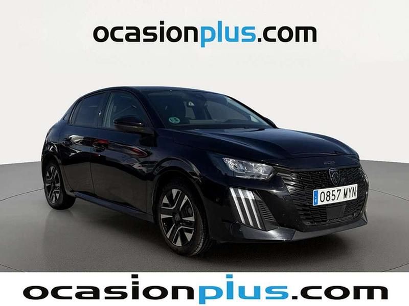 Usado Peugeot 208 Allure 102 CV (75 kW) 2025 Negro Utilitario
