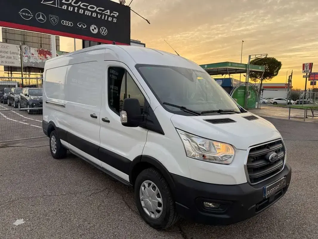 Usado Ford Transit Trend 131 HP (96 kW) 2021 Branco Van