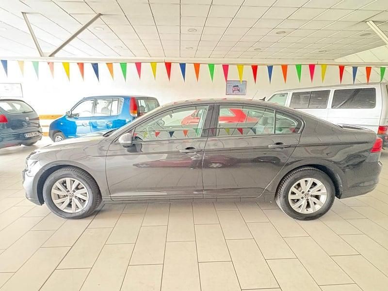 Usado VW Passat 122 HP (89 kW) 2021 Cinzento Carrinha