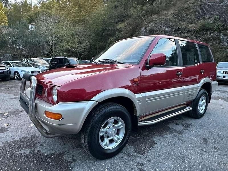 Usado Nissan Terrano SE 125 HP (91 kW) 1996 Vermelho SUV