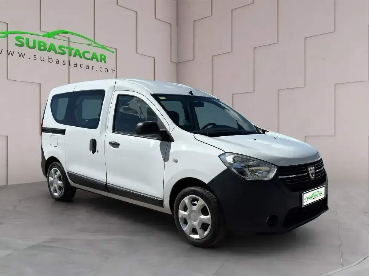 Usado Dacia Dokker Essentiel 110 CV (80 kW) 2020 Blanco Monovolumen