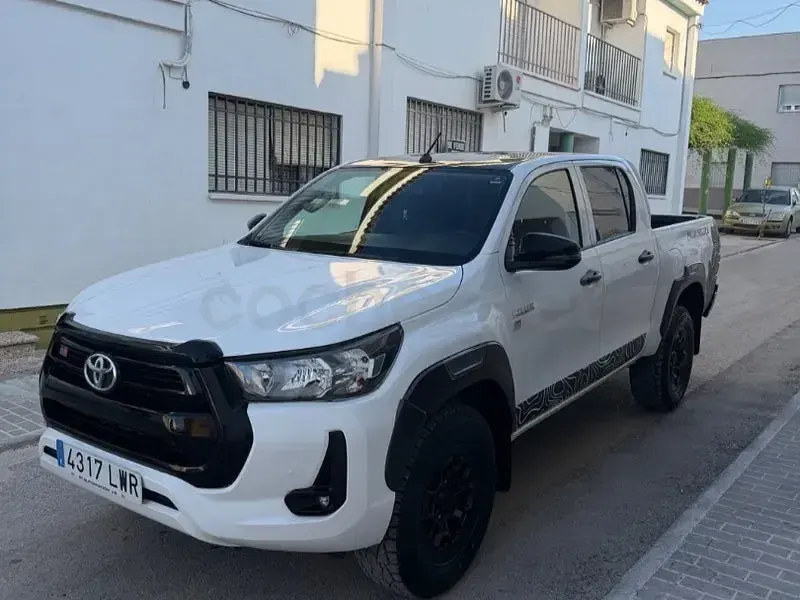 Usado Toyota HiLux 150 CV (110 kW) 2022 Blanco Pickup/Camioneta