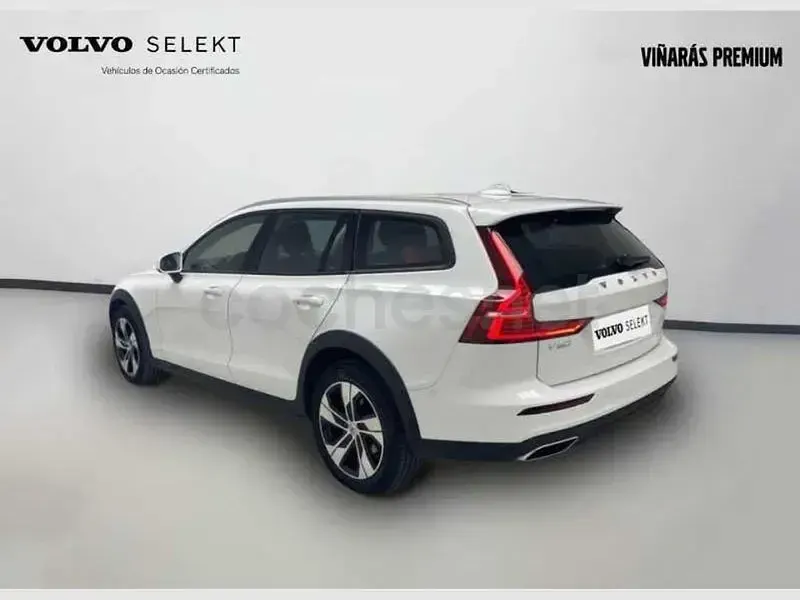 Usado Volvo V60 CC 197 CV (144 kW) 2021 Blanco Familiar