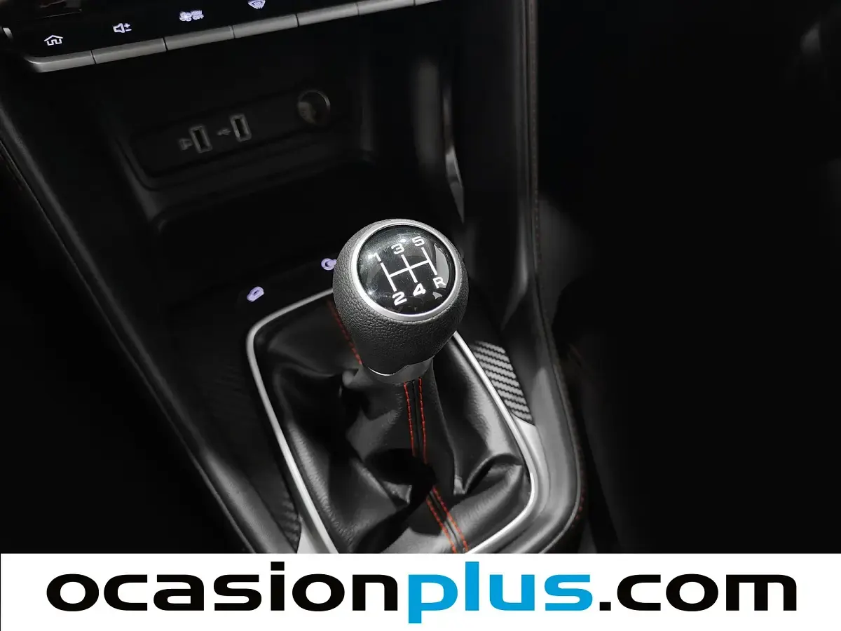 Usado MG ZS Luxury 106 CV (77 kW) 2025 Naranja SUV