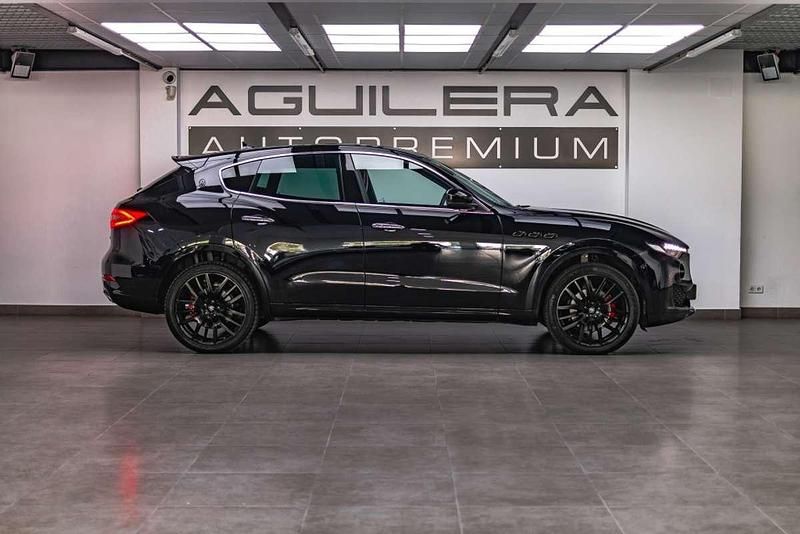 Usado Maserati Levante 275 CV (202 kW) 2017 Negro SUV