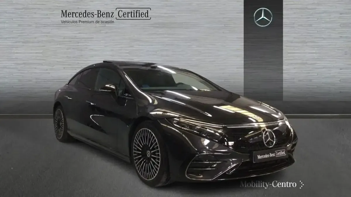 Usado Mercedes EQS450+ AMG line 264 kW (360 CV) 2023 Verde olivo mate Berlina