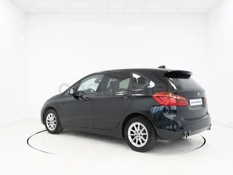 Usado BMW 218 Comfort Edition 150 CV (110 kW) 2021 Negro Familiar