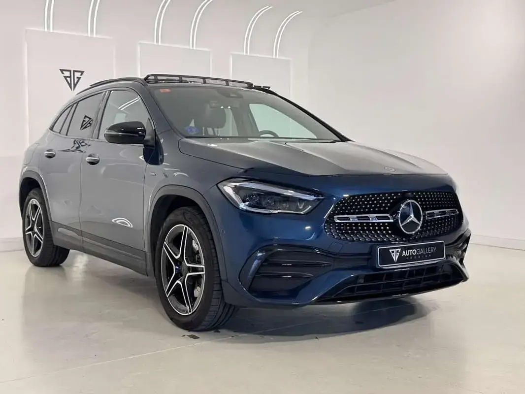 Usado Mercedes GLA250 218 CV (160 kW) 2021 Azul SUV