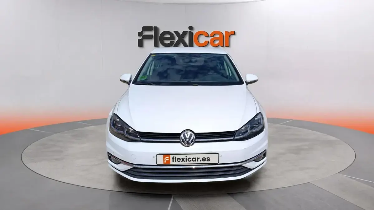 Usado VW Golf VII 116 CV (85 kW) 2018 Blanco Berlina