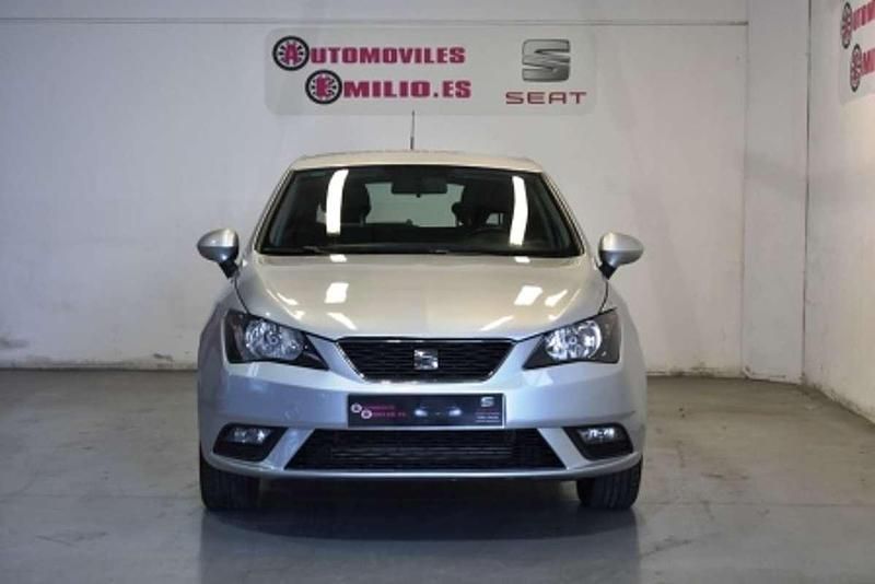 Usado Seat Ibiza Style 105 CV (77 kW) 2014 Plateado Utilitario