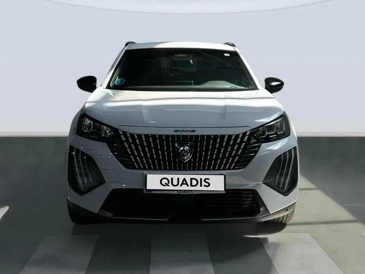 Usado Peugeot 2008 Allure 145 CV (106 kW) 2025 Blanco SUV
