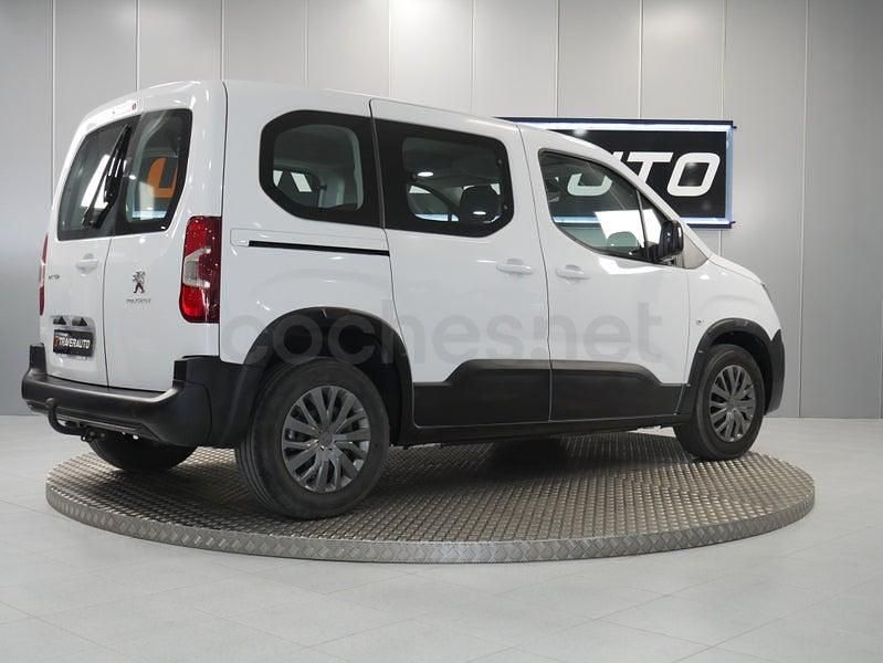 Usado Peugeot Rifter Active 102 CV (75 kW) 2022 Blanco Monovolumen
