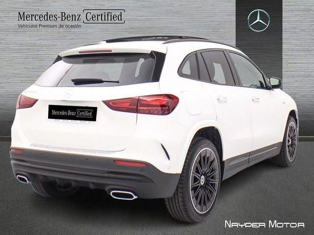 Usado Mercedes GLA250 AMG line 218 CV (160 kW) 2026 Blanco polar SUV