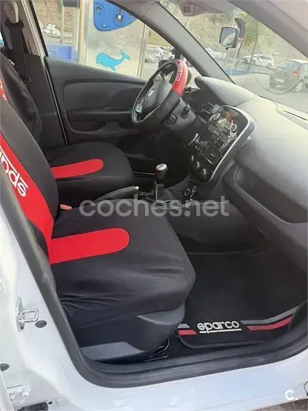 Usado Renault Clio IV Business 75 CV (55 kW) 2019 Blanco Berlina
