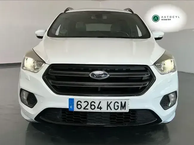 Usado Ford Kuga ST-Line 150 CV (110 kW) 2017 Blanco SUV