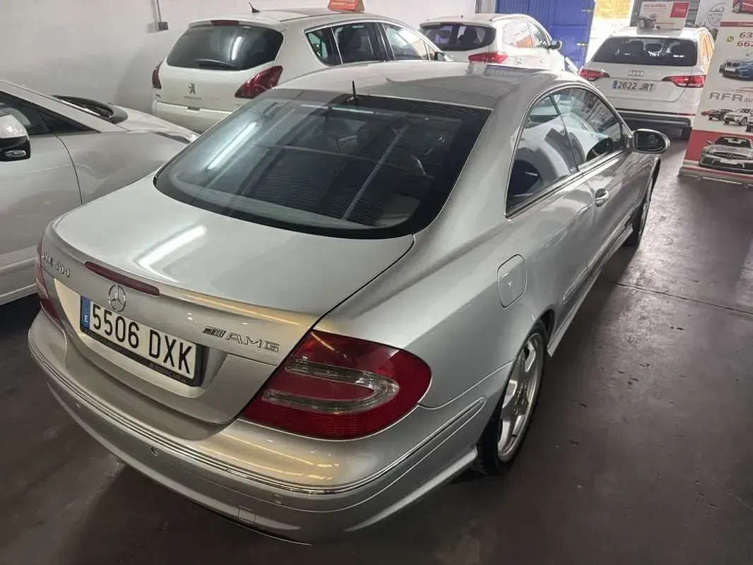 Usado Mercedes CLK200 306 CV (225 kW) 2005 Gris Coupe