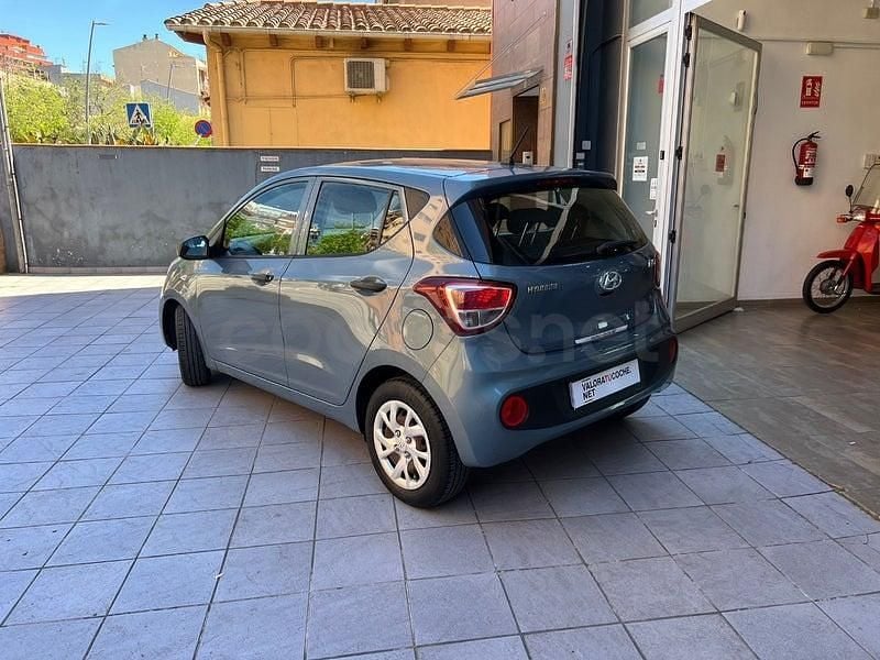 Używany Hyundai i10 67 KM (49 kW) 2018 Szary Hatchback