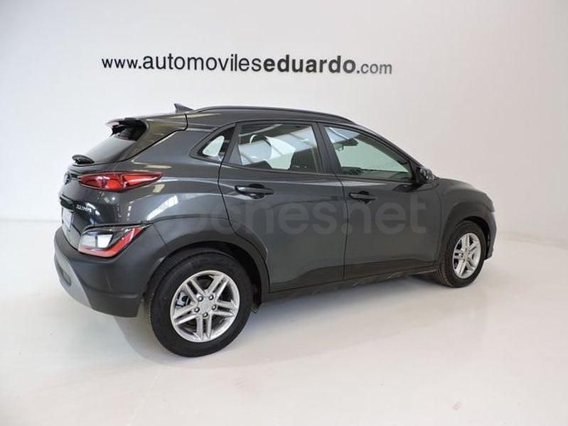 Usado Hyundai Kona 120 CV (88 kW) 2021 Gris / plata SUV