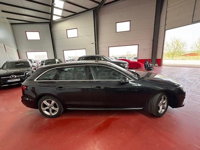 Usado Audi A4 Advanced Plus 163 CV (119 kW) 2023 Gris / plata Familiar