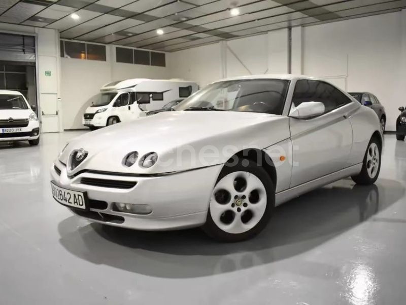 Gris / plata Usado 2000 Alfa Romeo GTV Coupe | 4990 € - Imagen 1/4