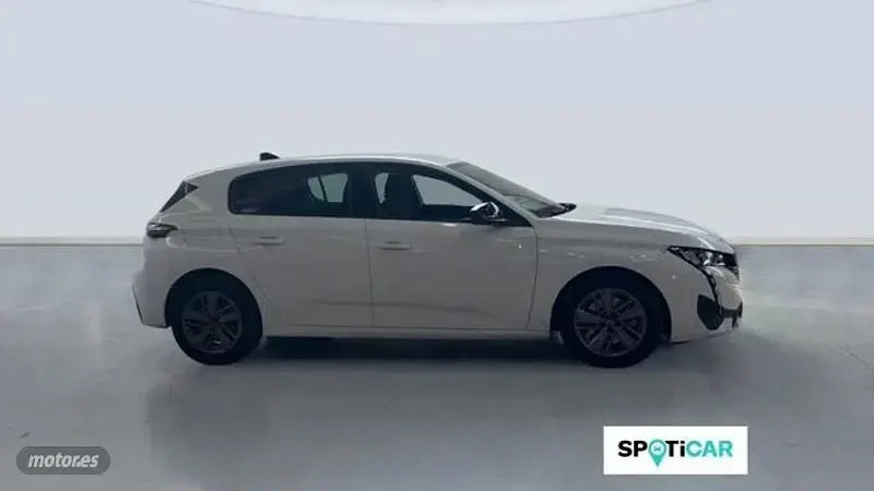 Usado Peugeot 308 Active 130 CV (95 kW) 2022 Blanco