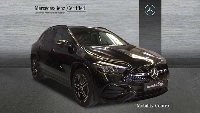 Usado Mercedes GLA200 151 CV (111 kW) 2025 Negro SUV
