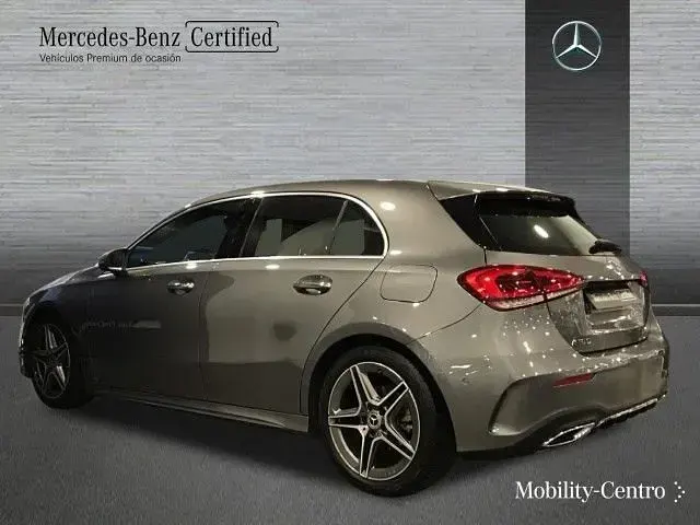 Usado Mercedes A180 136 CV (100 kW) 2020 Gris montaña