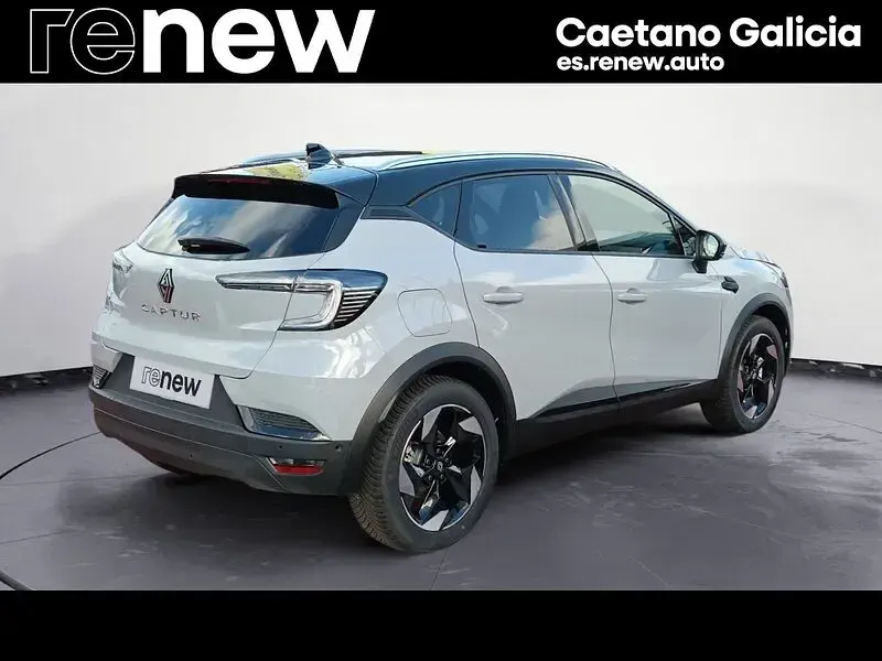 Nuevo Renault Captur Techno 90 CV (66 kW) 2026 Gris SUV