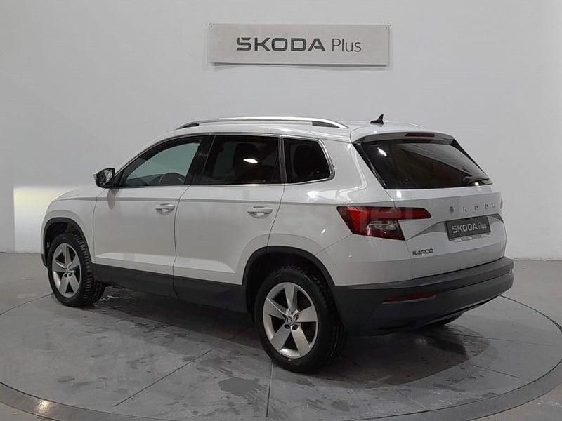 Usado Skoda Karoq Ambition 115 CV (84 kW) 2021 Blanco SUV