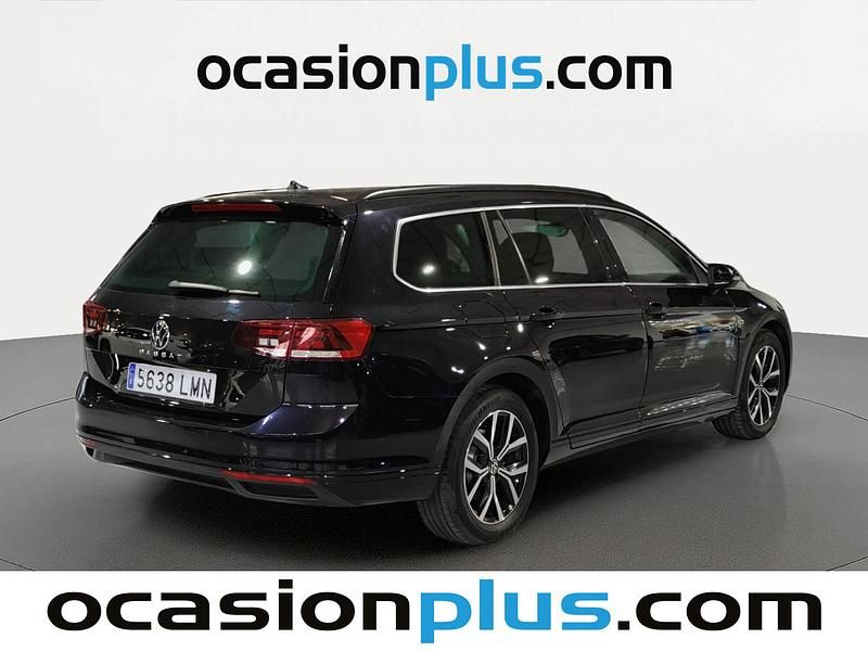 Usado VW Passat Executive 122 CV (89 kW) 2021 Negro Familiar