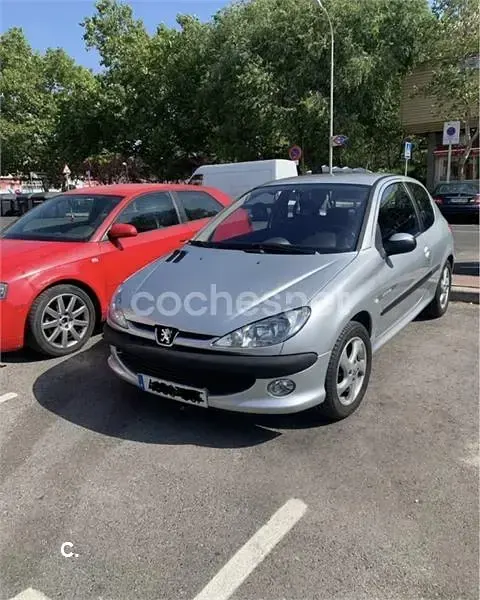 Usado Peugeot 206 110 CV (80 kW) 2003 Blanco Berlina