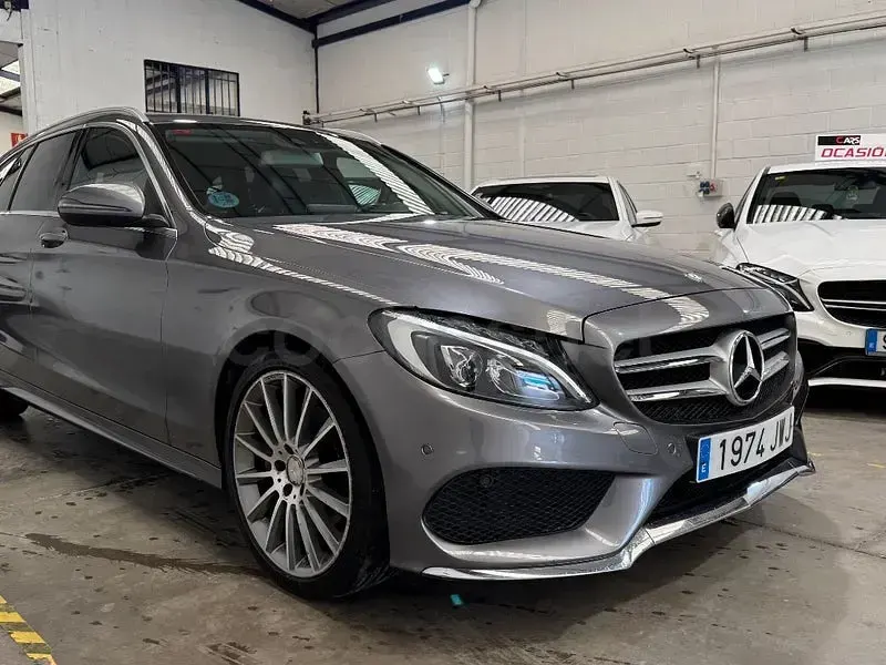 Usado Mercedes C220 170 CV (125 kW) 2017 Gris / plata Familiar