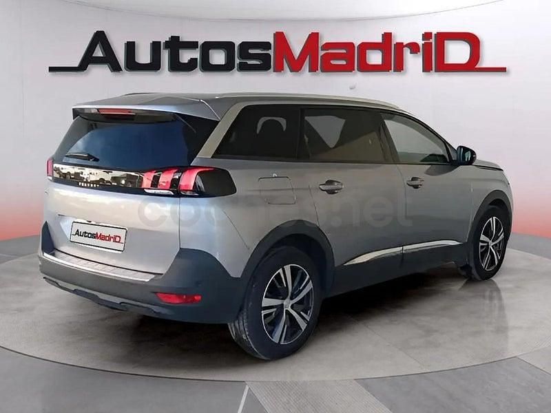 Usado Peugeot 5008 Allure 130 CV (95 kW) 2021 Gris / plata SUV