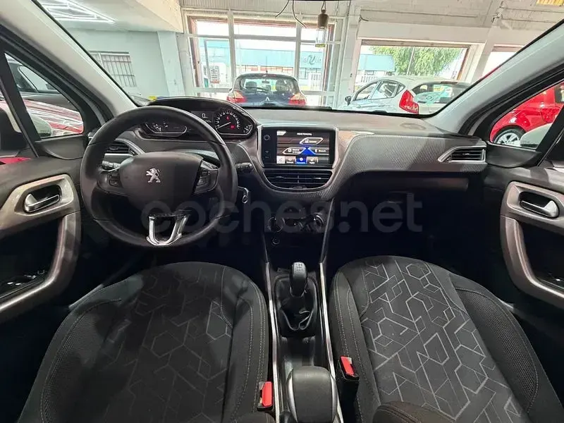Usado Peugeot 2008 Access 82 CV (60 kW) 2013 Blanco SUV