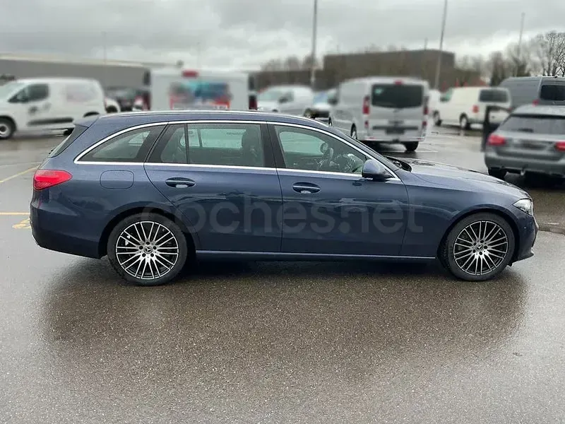 Usado Mercedes C200 204 CV (150 kW) 2023 Azul Familiar