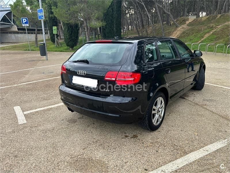Usado Audi A3 Attraction 125 CV (91 kW) 2010 Negro Berlina
