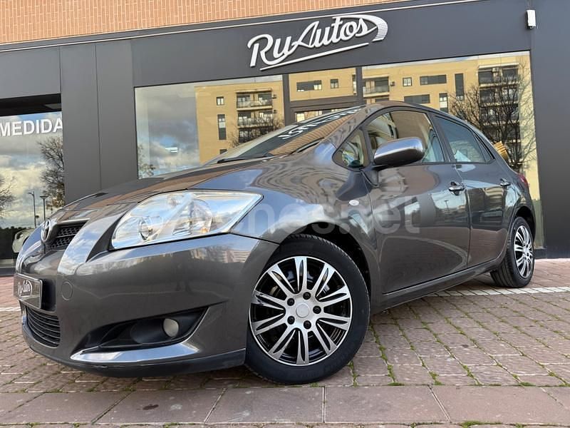 Usado Toyota Auris Luna 90 CV (66 kW) 2007 Azul Berlina