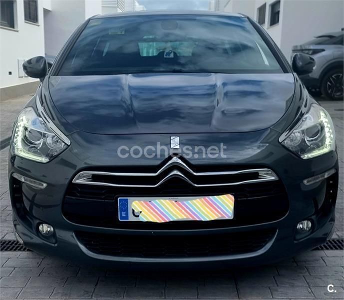Gris / plata Usado 2014 Citroën DS5 Utilitario | 10.900 € (Precio justo) - Imagen 1/4
