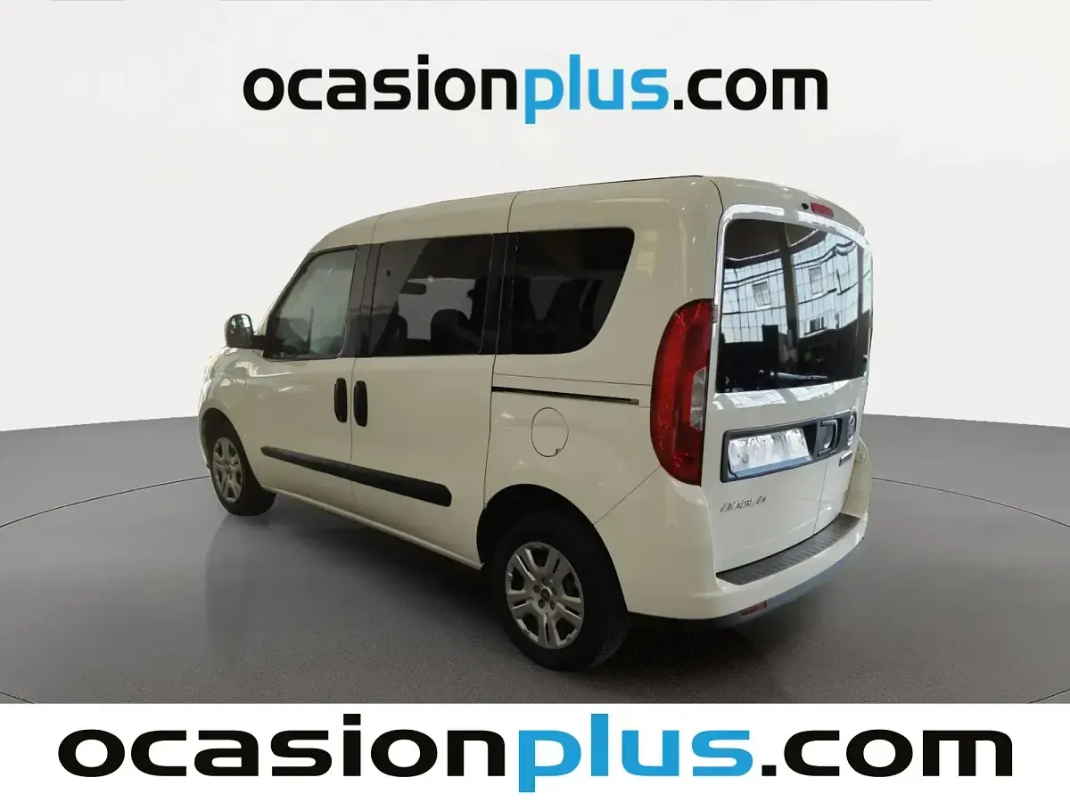 Usado Fiat Doblò 90 CV (66 kW) 2022 Blanco Monovolumen