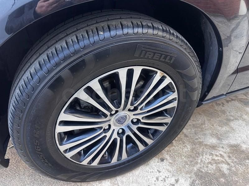Usado Lancia Voyager S 177 CV (130 kW) 2014 Negro Monovolumen