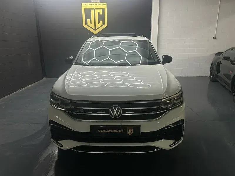 Usado VW Tiguan R-line 150 CV (110 kW) 2023 Blanco SUV