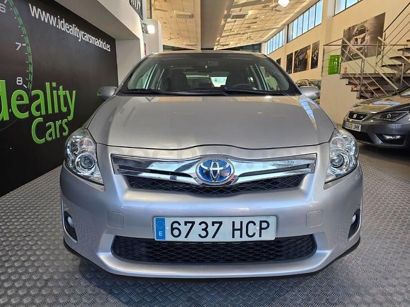 Usado Toyota Auris Hybrid Active 135 CV (99 kW) 2011 Gris / plata Berlina